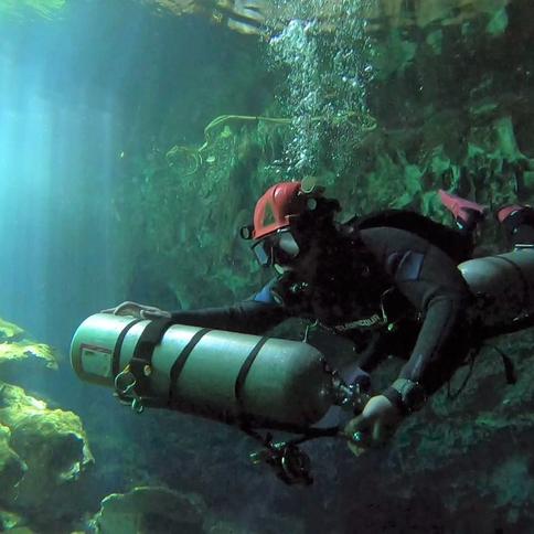 SIDEMOUNT DIVING